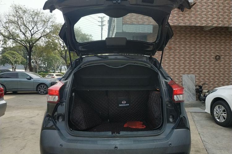 Used Nissan Kicks 2020 1.5L XL CVT Cool Enjoyment Edition Trunk