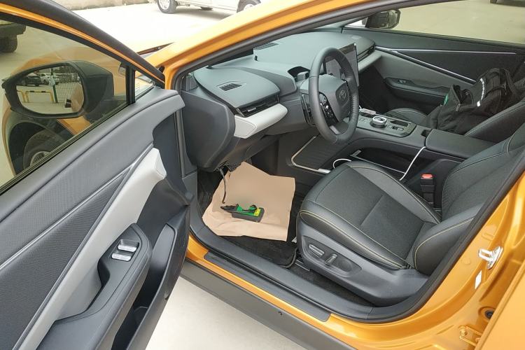 Used Toyota bZ5 2025 Model 550 PRO Smart Driving Edition Driver Seat