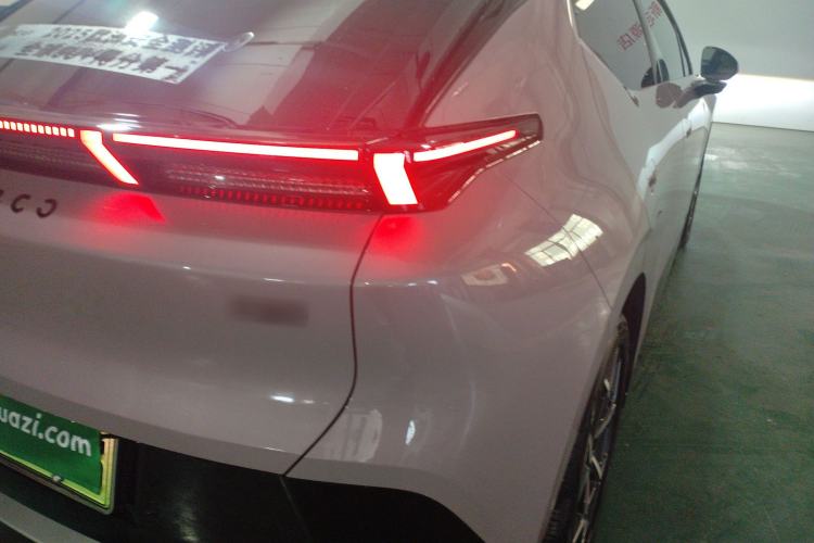 Used Lynk & Co Z20 2025 530 km Range Rear-Wheel Drive Max Right Rear Taillight