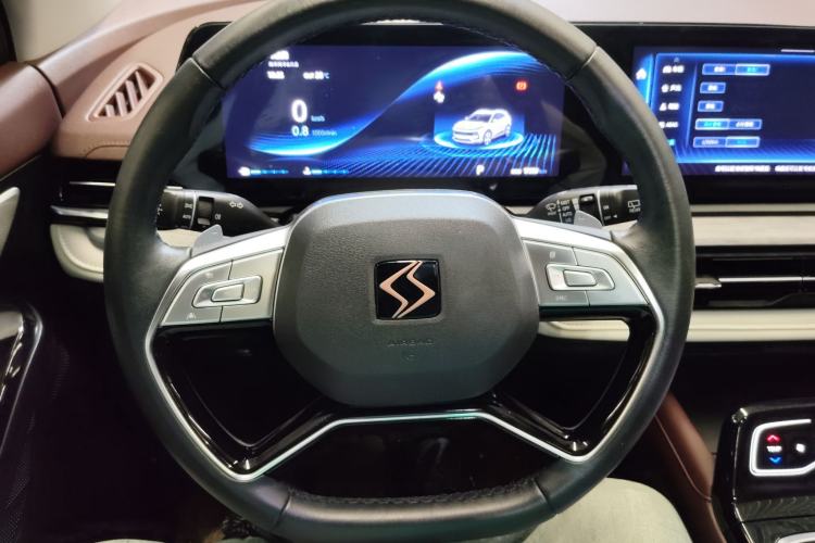 Used SOL QX 2021 300T DCT Deluxe Smart Connectivity Version