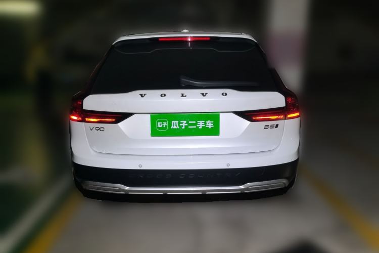 Used Volvo V90 2022 Cross Country B5 AWD Smart Range Edition
