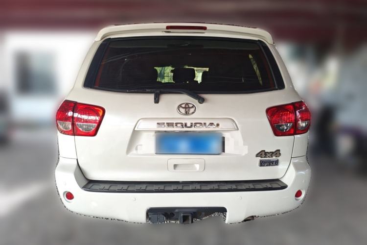 Used Toyota Sequoia 2014 5.7L SR5 8-Seater Middle East Version Rear