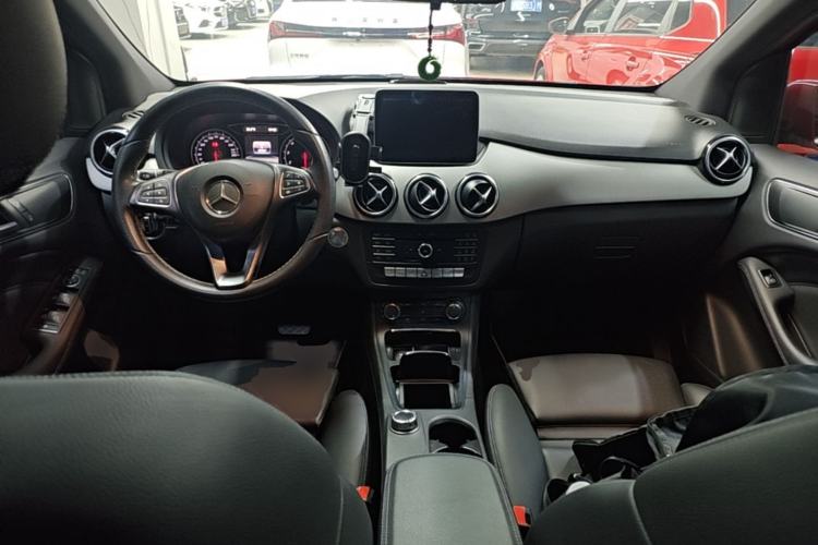 Used Mercedes-Benz B-Class 2017 B 200 Sport Edition Center Console