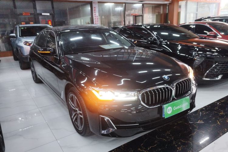Used BMW 5 Series 2022 Second Facelift 530Li Leading Edition Luxury Package Front Right 45 Deg