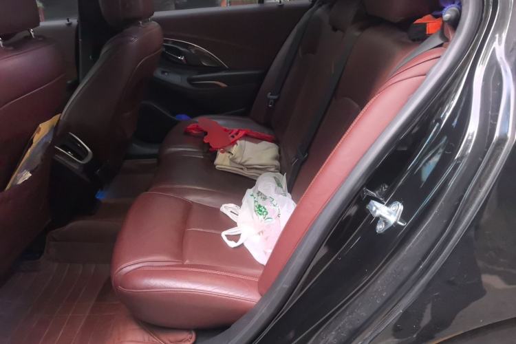 Used Buick LaCrosse 2013 2.4L SIDI Elite Comfort Version Left Rear Seat