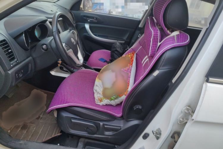 Used Changan CS35 2015 1.6L Automatic Luxury Model China IV Standard
