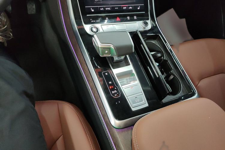 Used Audi Q7 2024 45 TFSI quattro S line Black Warrior Edition
