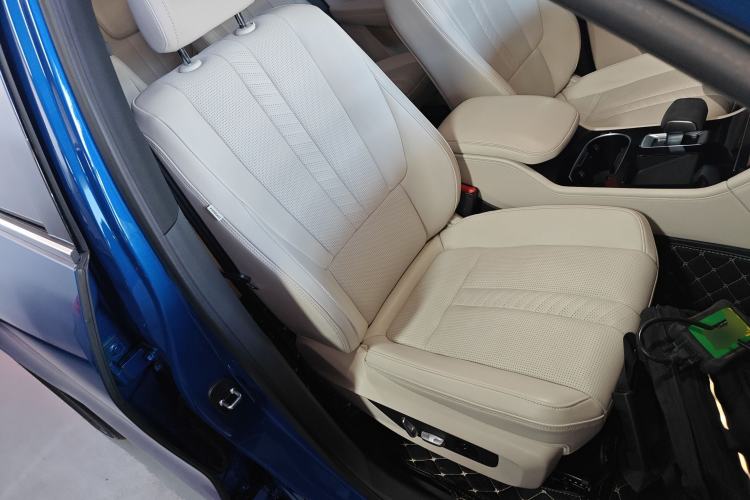 Used Li Auto ONE 2020 Extended-Range 6-Seater Version Right Front Seat