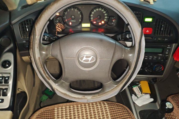 Used Hyundai Elantra 2007 1.6L Manual Comfort Model Steering Wheel
