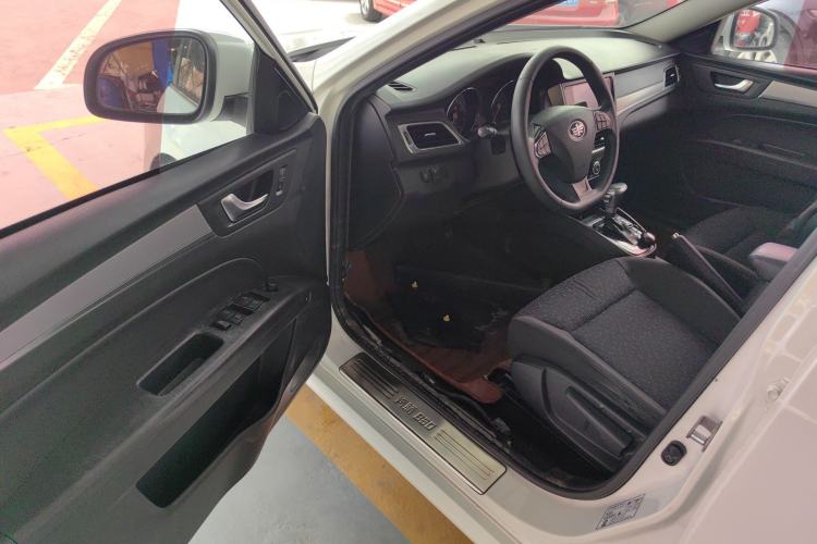 Used Bestune B30 2016 1.6L Automatic Luxury Model Driver Seat