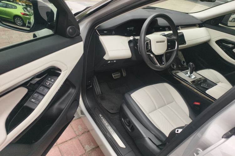 Used Land Rover Range Evoque 2022 Facelifted Aurora L 249 PS R-Dynamic Luxury Edition Driver Seat