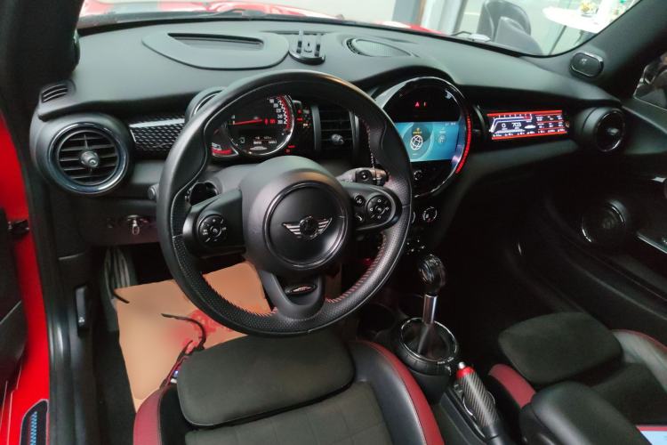 Used MINI JCW 2015 2.0T JOHN COOPER WORKS Center Console