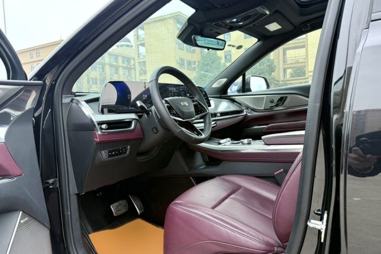 Used Cadillac XT5 2025 2.0T Platinum Edition
