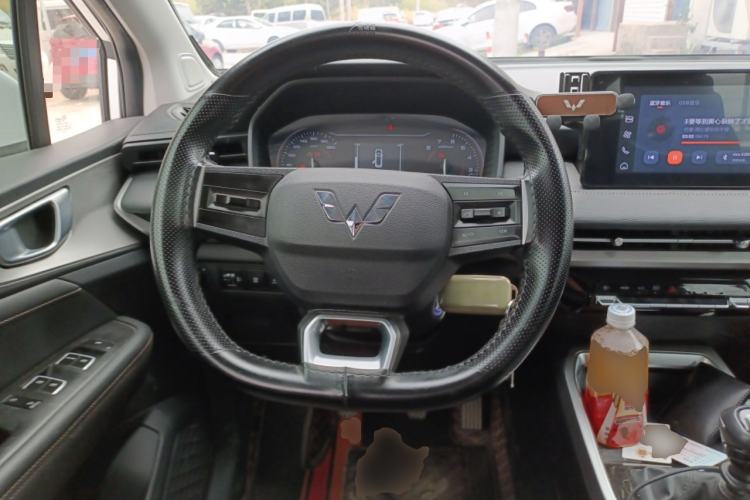 Used Wuling Jiachen 2022 1.5L Manual Light Comfort Edition Steering Wheel