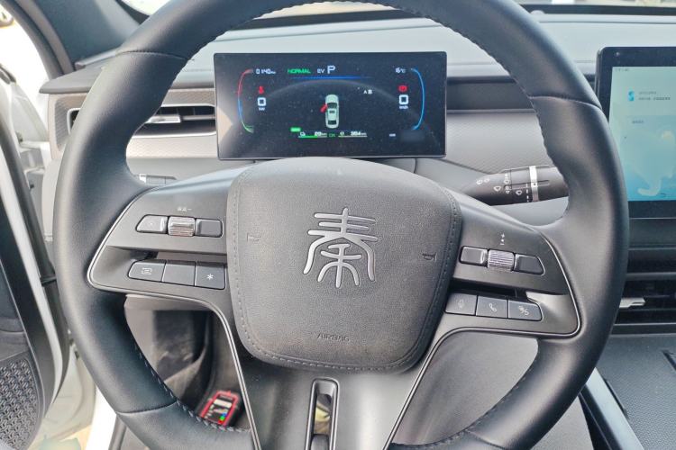 Used BYD Qin PLUS 2025 DM-i Smart Drive 55KM Leading Model Steering Wheel