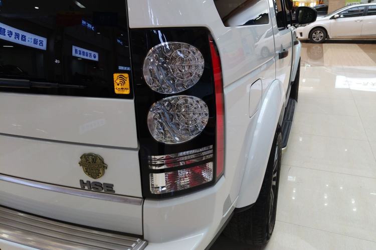 Used Land Rover Discovery 2016 3.0 SC Obsidian Black Heritage Edition SE
