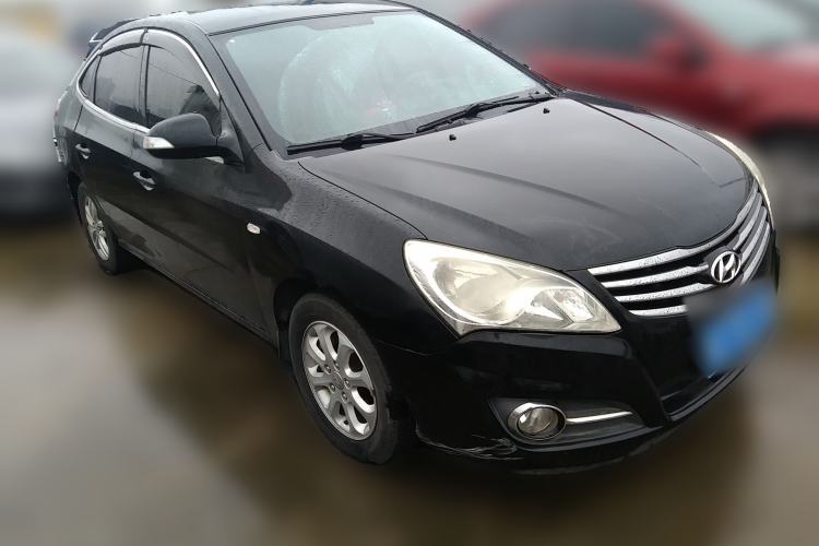 Used Hyundai Celesta 2011 1.6L Manual Comfort Edition Front Right 45 Deg