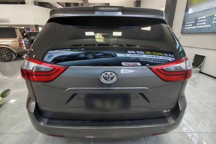 Used Toyota Sienna 2019 3.5L Two-Wheel Drive LE Trim 7 Seats U.S. Specification