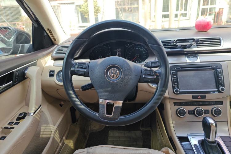 Used Volkswagen Magotan 2012 1.8TSI Luxury Model Steering Wheel