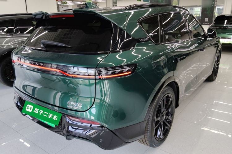Used VOYAH FREE 2025 318 259 km All-Wheel-Drive Exploration Edition
