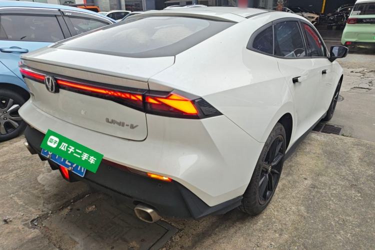 Used CHANGAN UNI-V 2023 1.5T Prestige Model