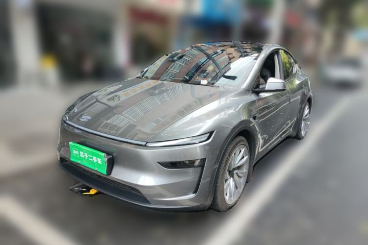 Used Tesla Model Y 2025 Long-Range All-Wheel-Drive Version