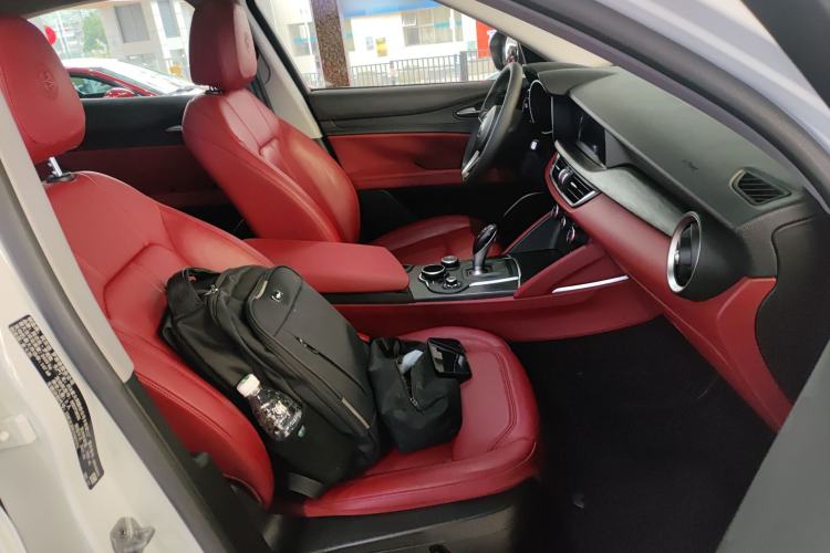 Used Alfa Romeo Stelvio 2017 2.0T 200HP Luxury Edition
