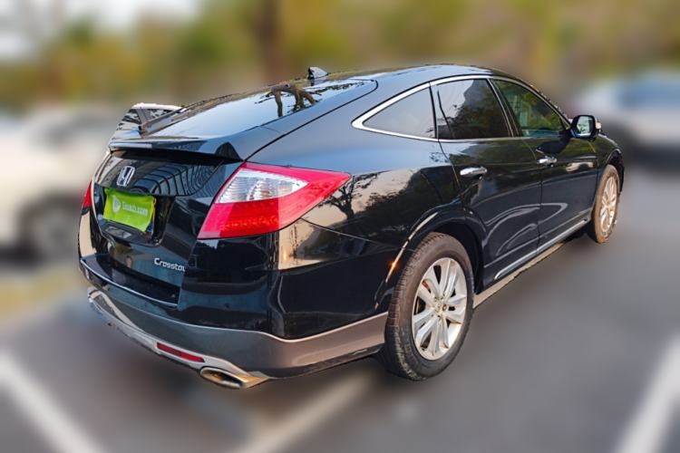 Used Honda Crosstour 2014 2.4L Luxury Edition Rear Right 45 Deg
