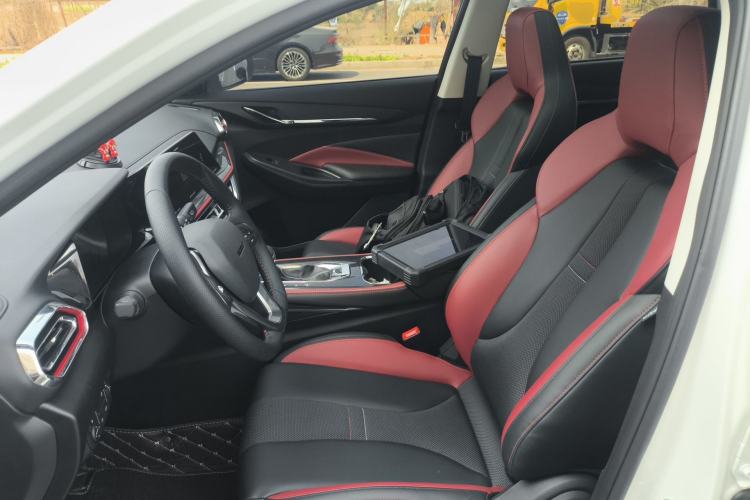 Used CHANGAN OSHAN X5 2021 1.5T DCT Prestige Edition Left Front Seat