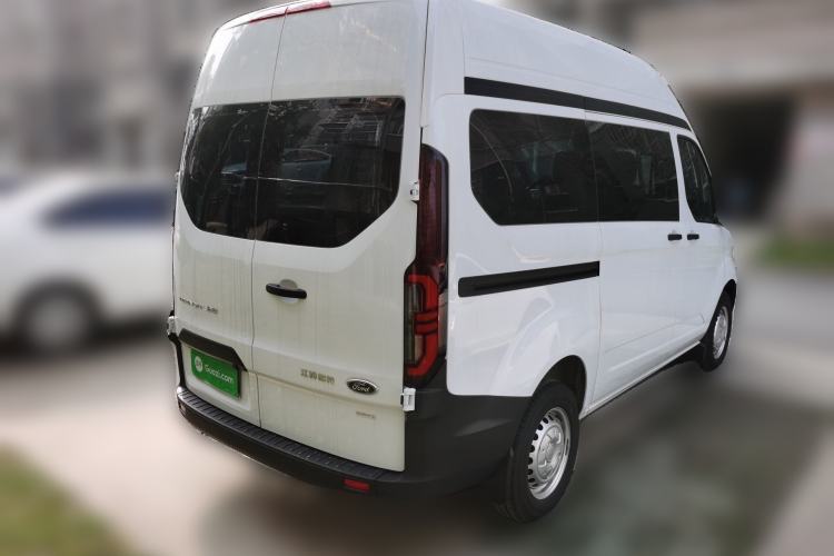 Used Ford Transit 2023 2.0T Gasoline Automatic Multi-Function Commercial Vehicle Short Wheelbase Mid-Roof Design 5/6 Seats