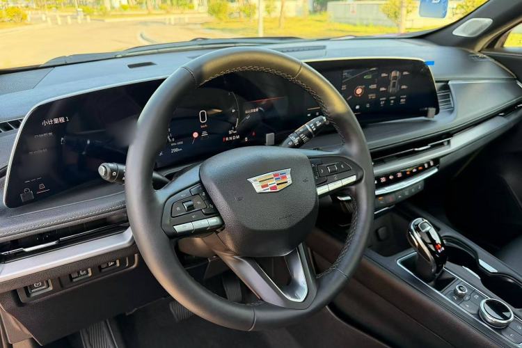 Used Cadillac XT4 2024 28T Two-Wheel-Drive Prestige Version