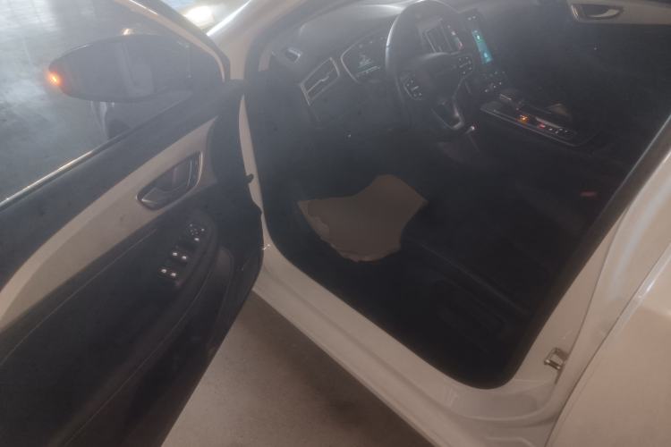 Used Roewe i6 MAX New Energy 2022 EV 600 Grand Touring Edition with Skyroof Driver Seat