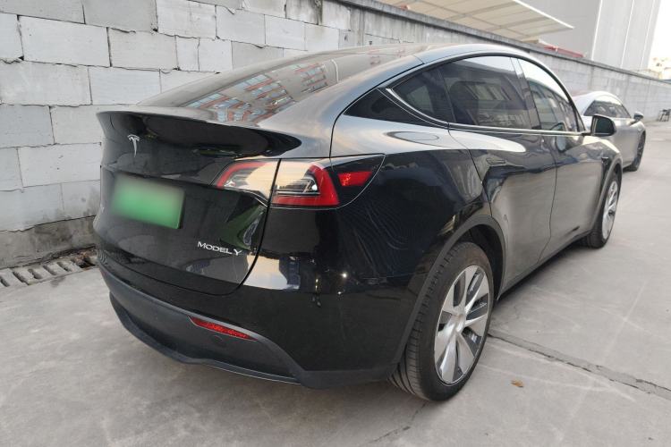 Used Tesla Model Y 2021 Long-Range All-Wheel-Drive Version 3D7