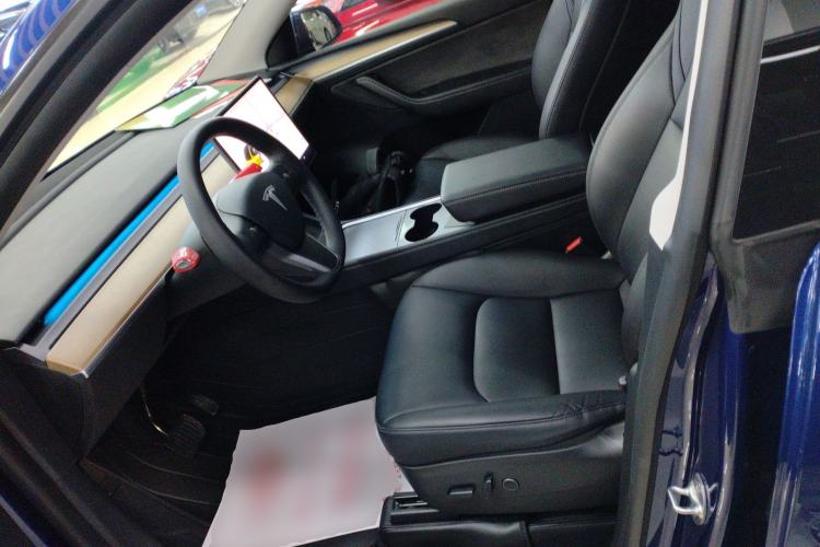 Used Tesla Model Y 2021 Standard Range Rear-Wheel Drive Version Left Front Seat