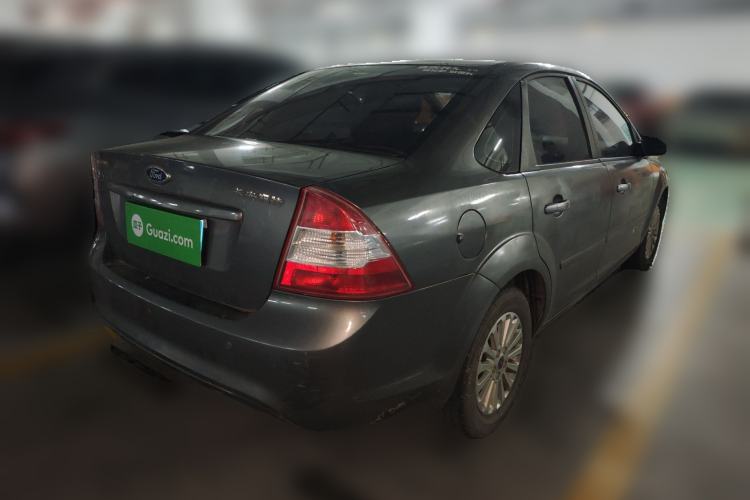 Used Ford Focus 2013 Sedan Classic 1.8L Automatic Fashion Edition Rear Right 45 Deg