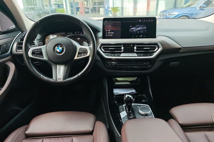 Used BMW X3 2022 xDrive30i Luxury Model M Night Sky Package Center Console