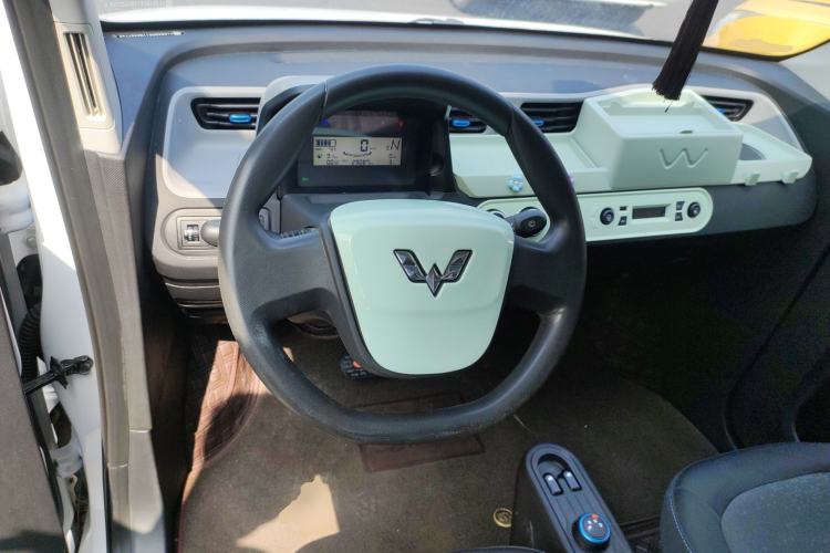 Used Wuling Hongguang MINIEV 2022 Easy Version Lithium-NMC Steering Wheel