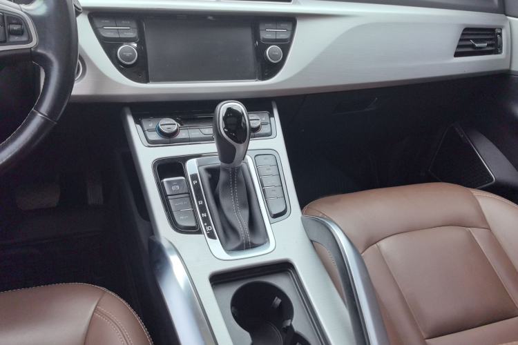 Used Geely Auto Emgrand X7 Sport 2016 1.8TD Automatic ZhiZun Version Gear Lever