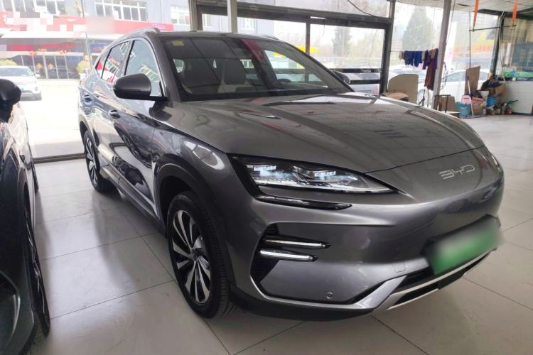 Used BYD Song PLUS New Energy 2024 Honor Edition EV 520km Luxury Model Front Right 45 Deg