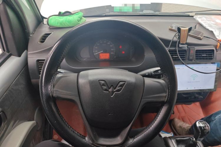 Used Wuling Rongguang 2021 1.5L Extended Standard-Size Window-Sealed Car Air-Conditioned Version 5 Seats L3C Steering Wheel