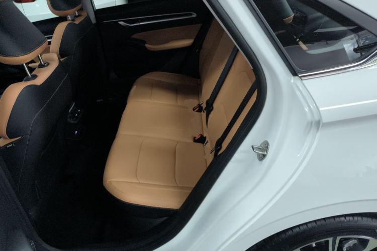 Used Geely Auto Emgrand 2025 4th Generation 1.5L CVT Flagship Version Left Rear Seat