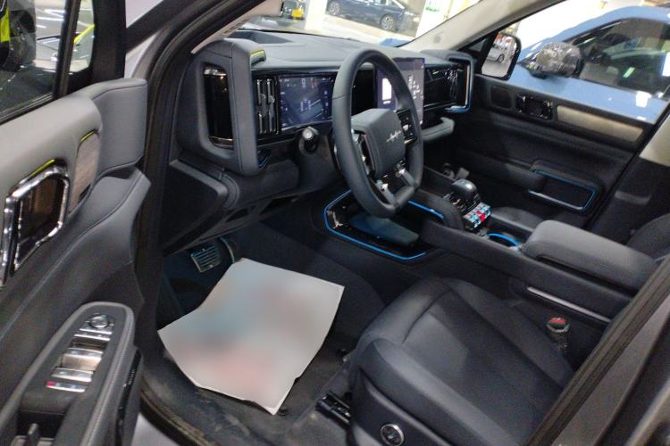 Used Formula Leopard Leopard 5 2025 Model 210KM Cloud Ride Tian Shen Ultra Version