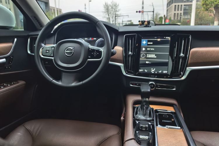 Used Volvo S90 2020 T5 Zhiyi Luxury Edition
