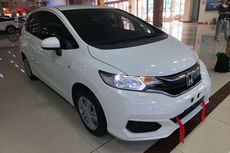 Used Honda Fit 2018 1.5L CVT Comfort Version Front Right 45 Deg