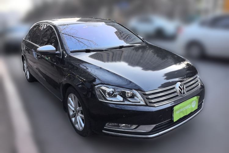 Used Volkswagen Magotan 2012 1.8TSI Prestige Model Front Right 45 Deg