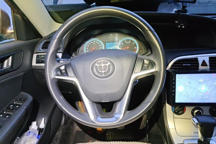 Used Brilliance H530 2017 1.6L Automatic Comfort Model Steering Wheel