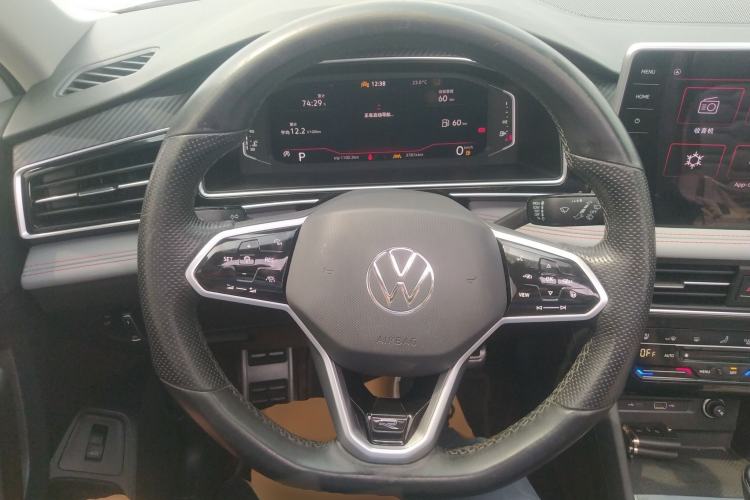 Used Volkswagen Tiguan L 2023 330TSI Automatic Two-Wheel Drive R-Line Flagship Edition Steering Wheel