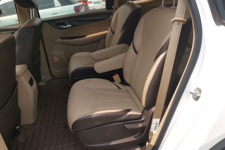 Used Baojun 730 2017 1.8L iAMT Prestige Version 7 Seats Left Rear Seat