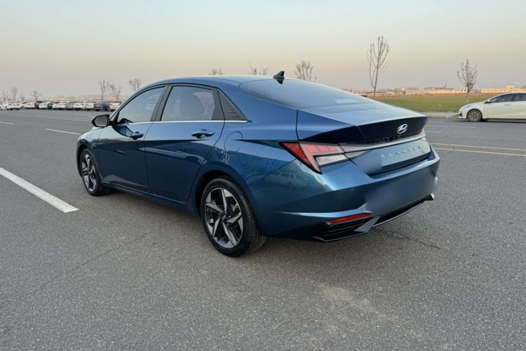 Used Hyundai Elantra 2021 1.5L CVT LUX Prestige Edition
