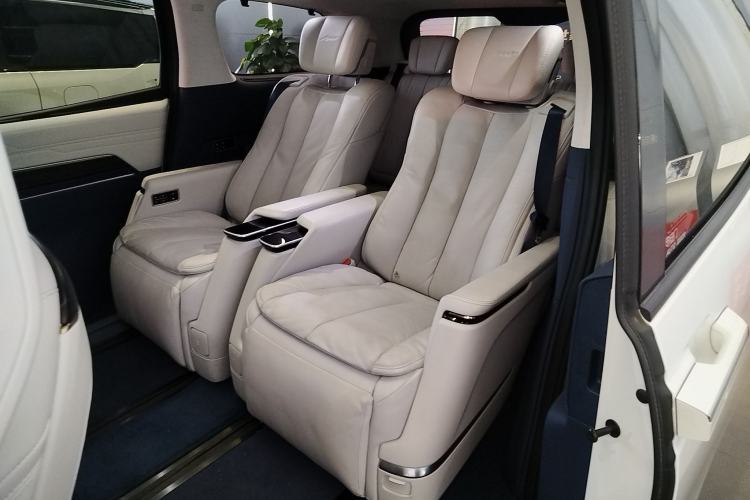 Used Buick Century 2025 2.0T Seven-Seater Yinshi Edition